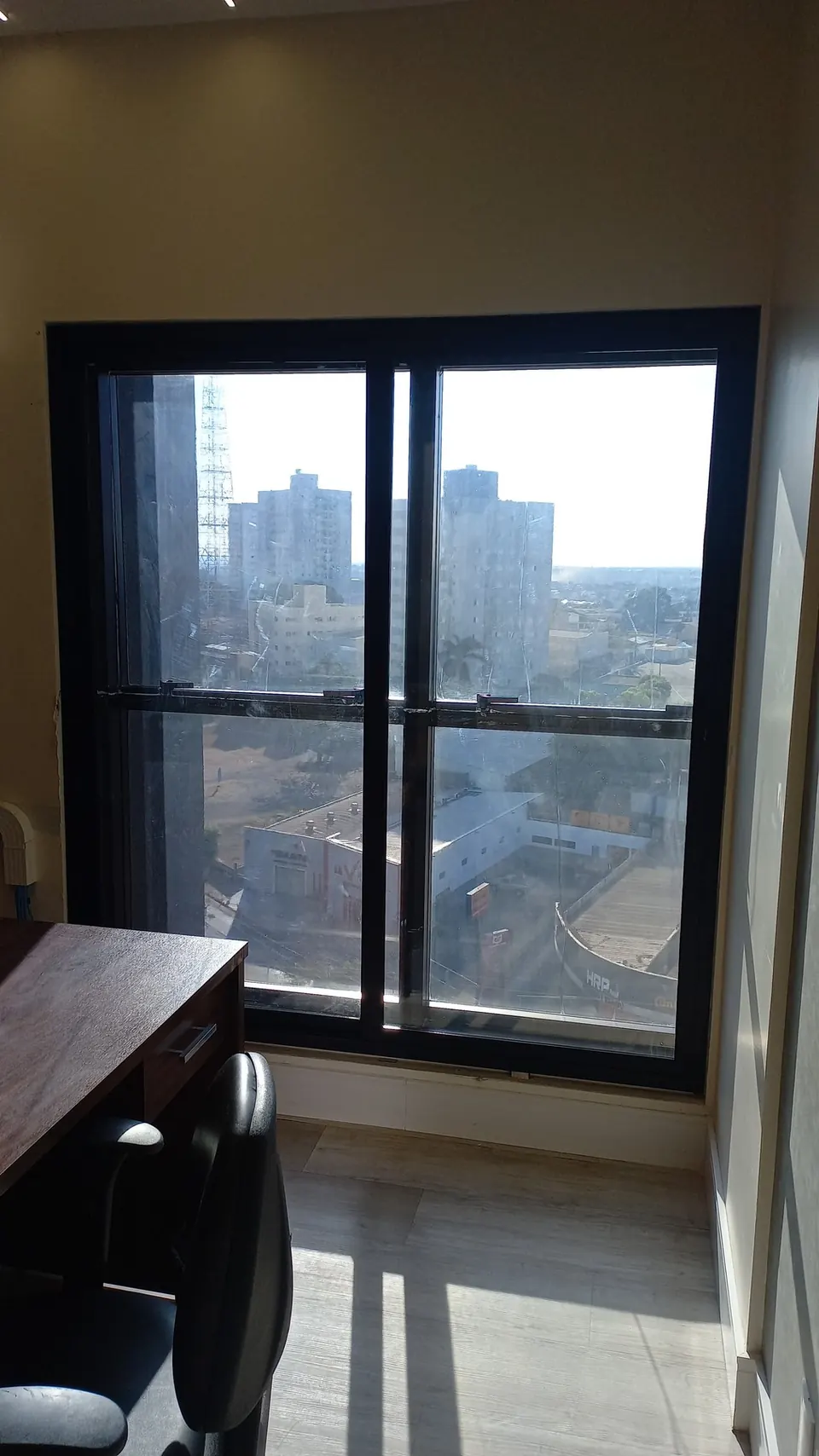 Janela acústica de sobrepor instalada em apartamento, pelo lado interno — foto 3